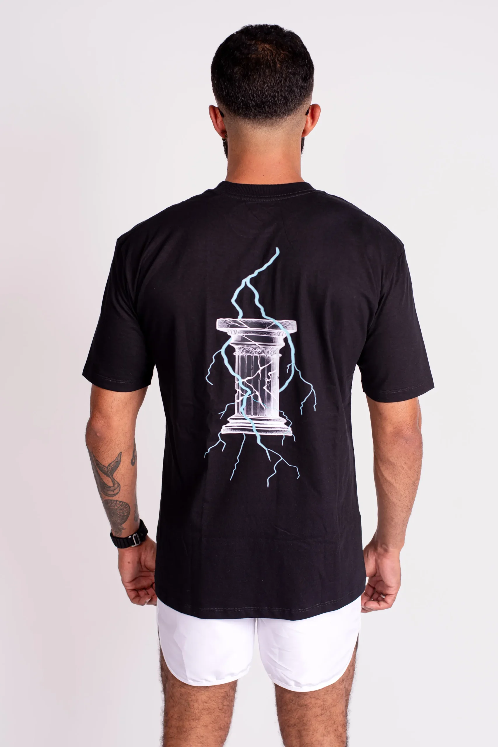 T-Shirt Oversized Ruínas Elétricas Preta – Hotter x Cadink Tattoo